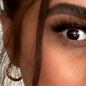 Meet your Posher, Vee